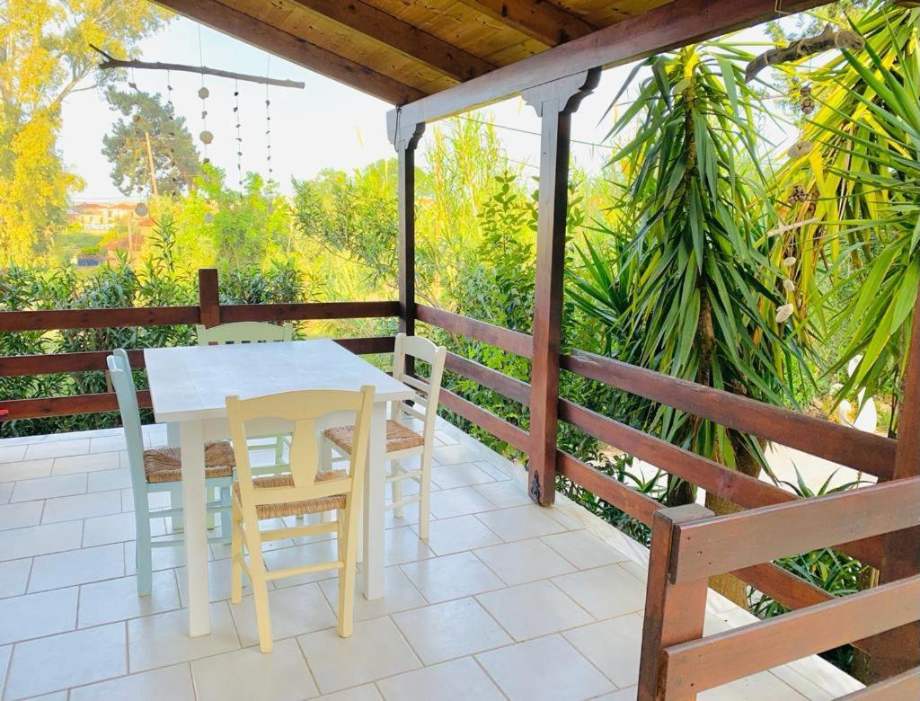Gialova Garden Bungalow Exterior photo